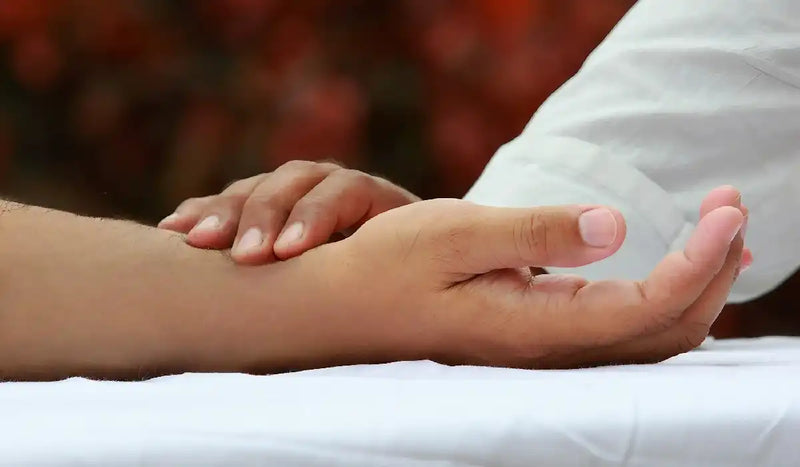 ayurveda Pulse diagnosis nadi pariksha